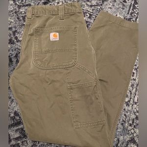 Olive green carhartt cargo pants!